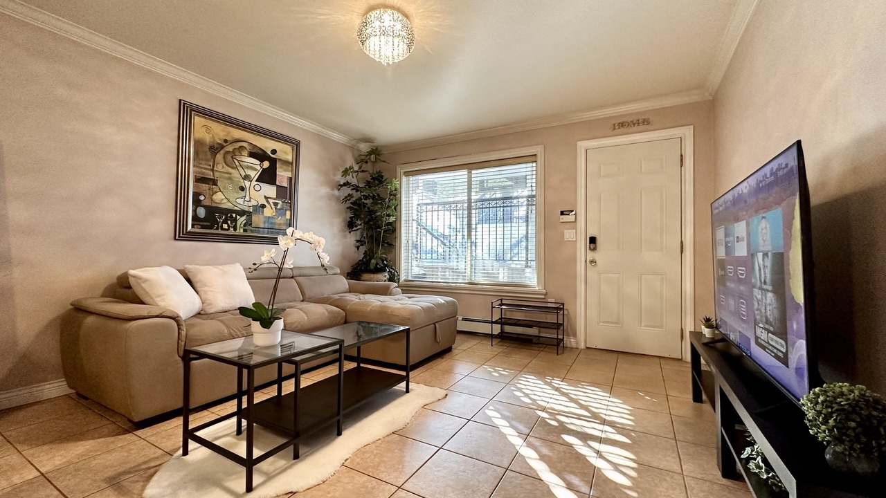 Photo of Livingroom in Coquitlam