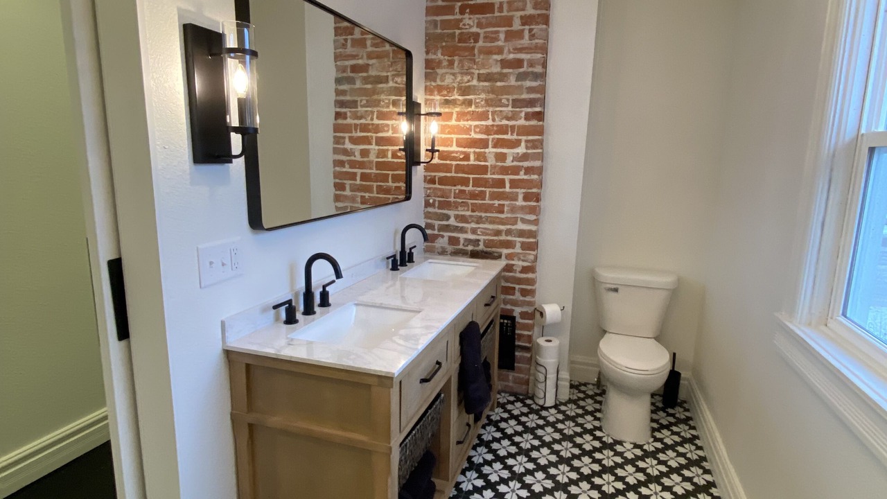 Photo of Bathroom in Marshland