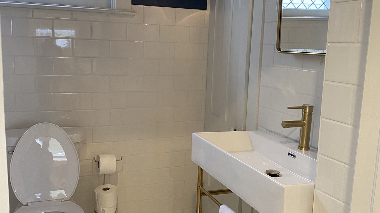 Photo of Bathroom in Marshland