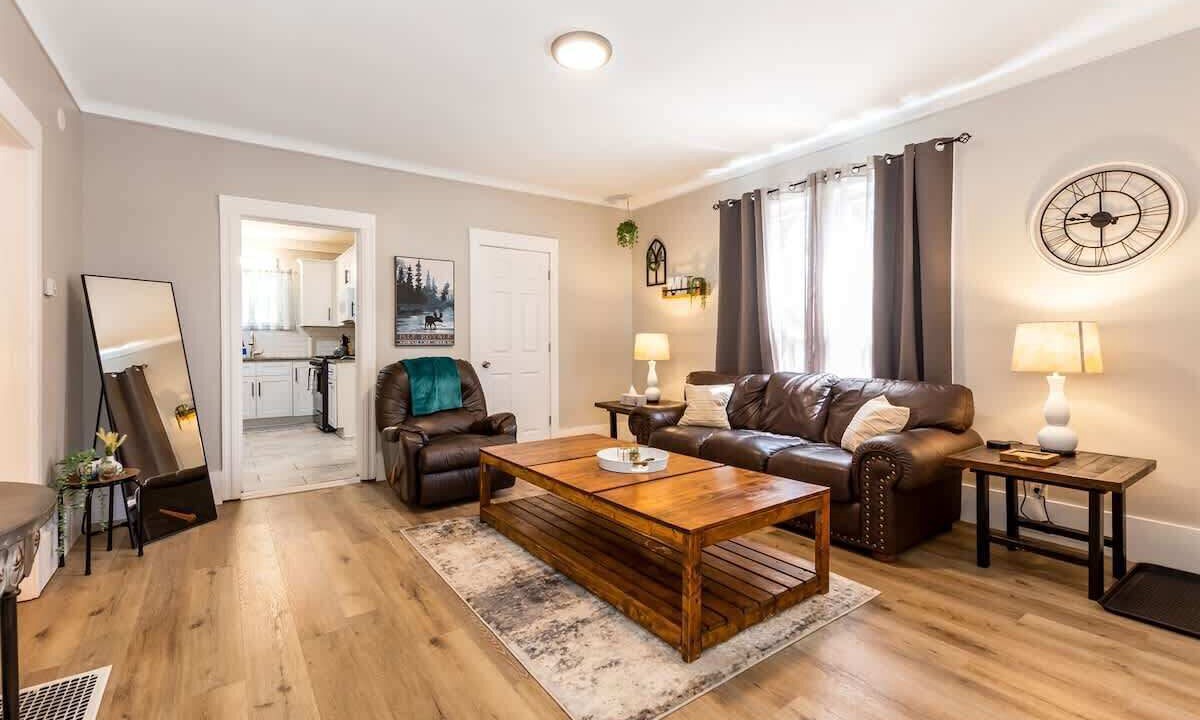 Photo of Bedroom in Mount Clemens