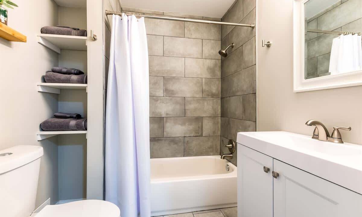 Photo of Bathroom in Mount Clemens
