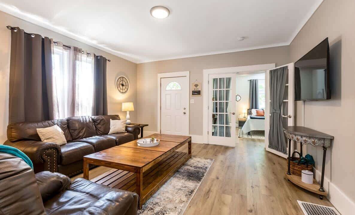 Photo of Bedroom in Mount Clemens