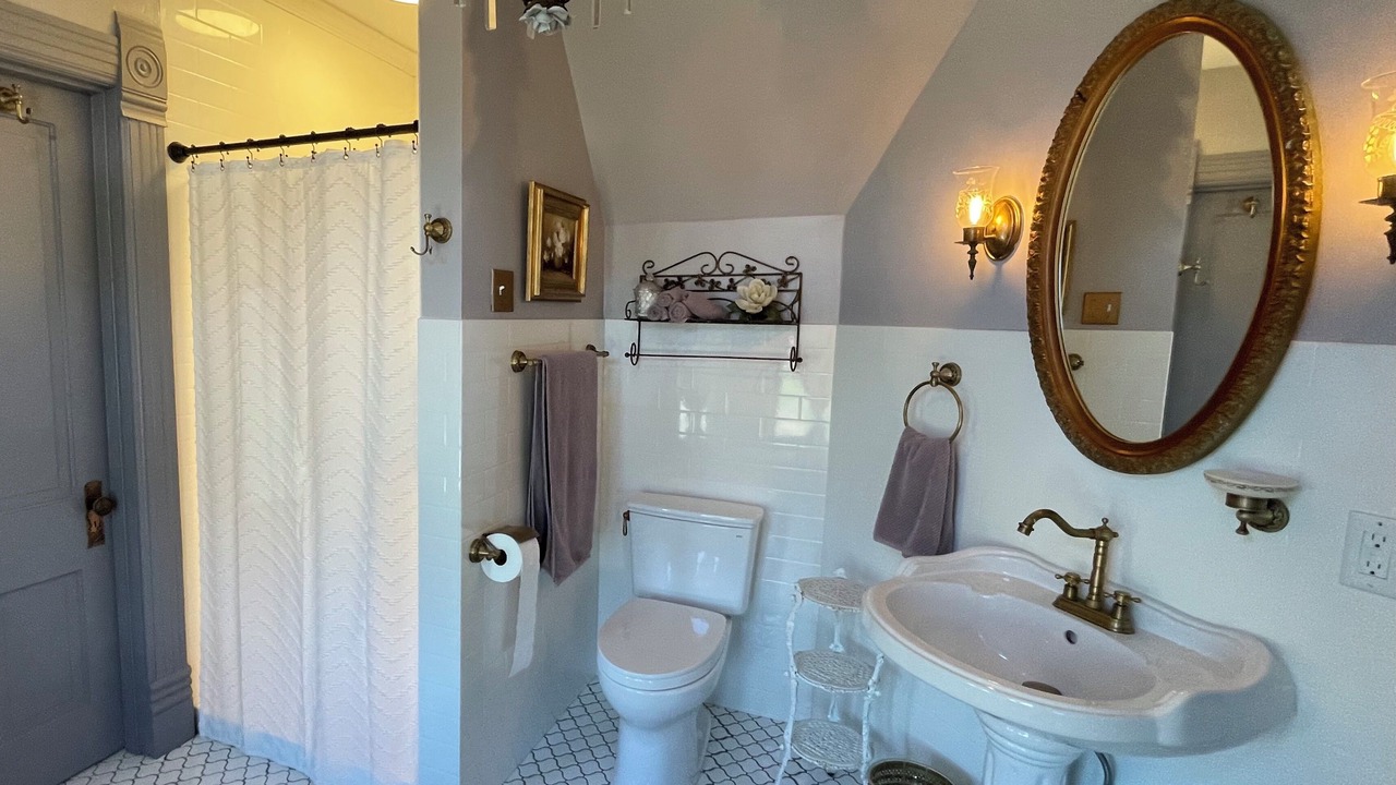Photo of Bathroom in Cobden