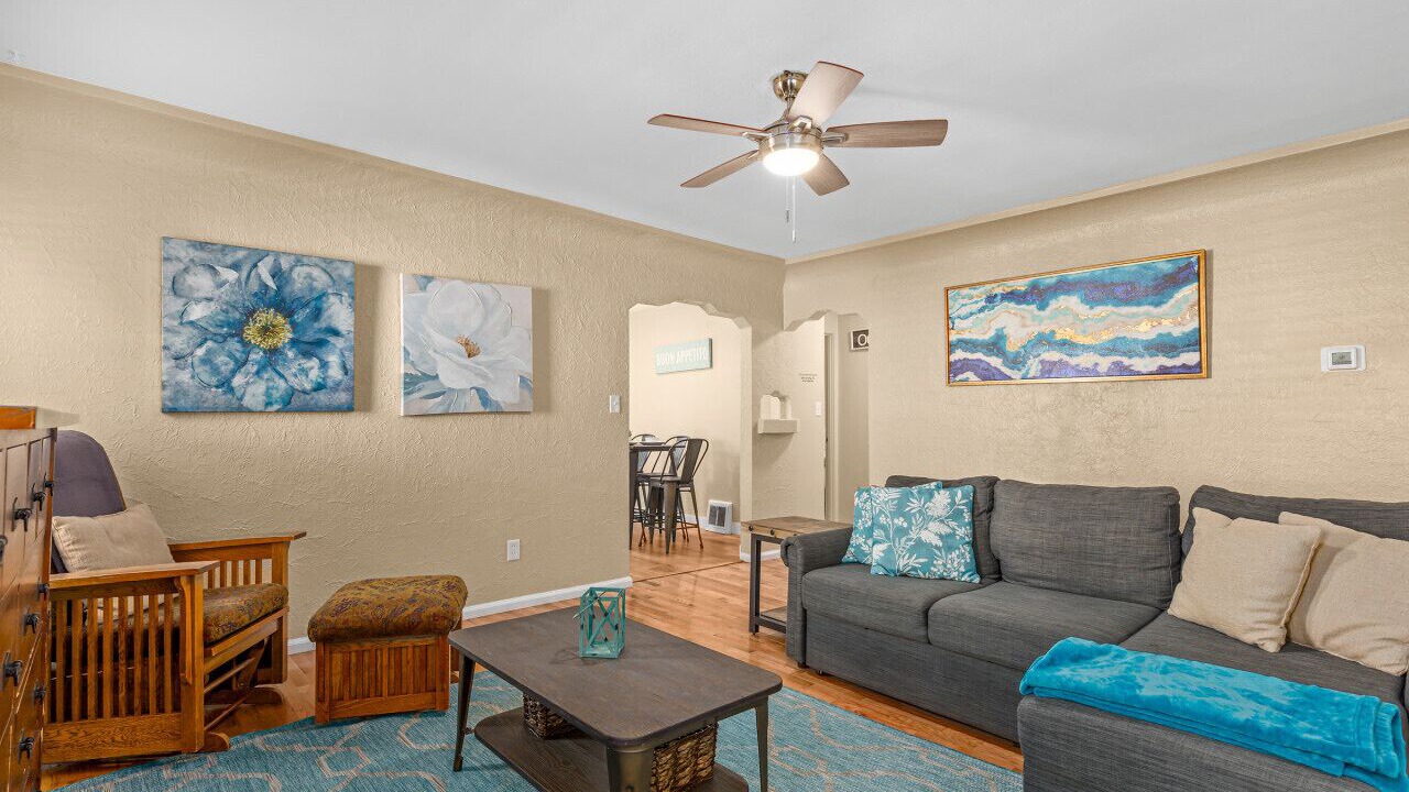 Photo of Bedroom in Central - Terry