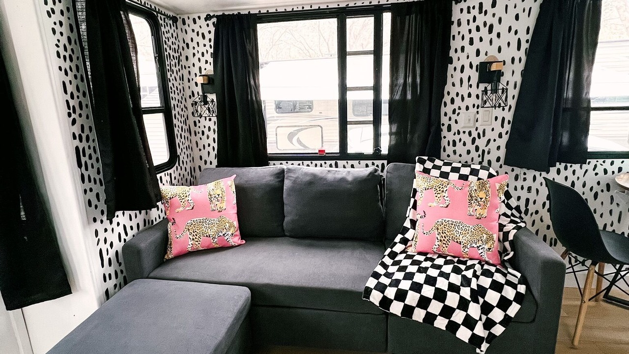 Photo of Livingroom in Leeds