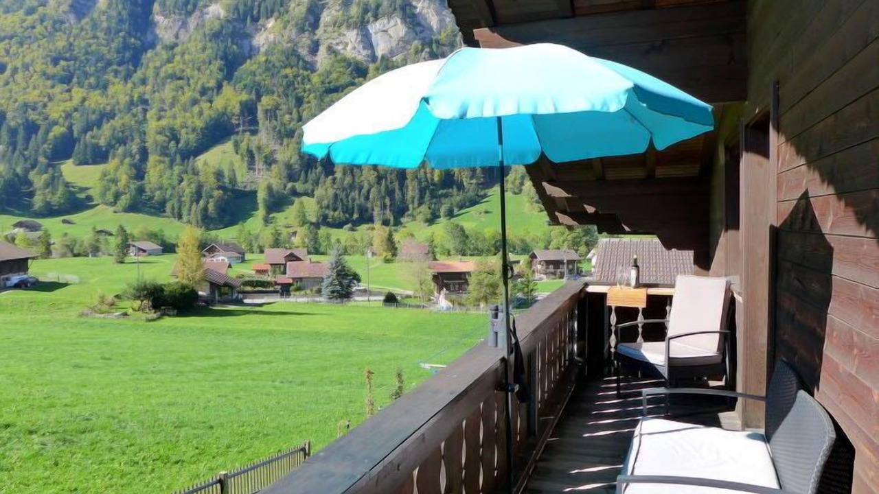 Photo of Others in Kandergrund