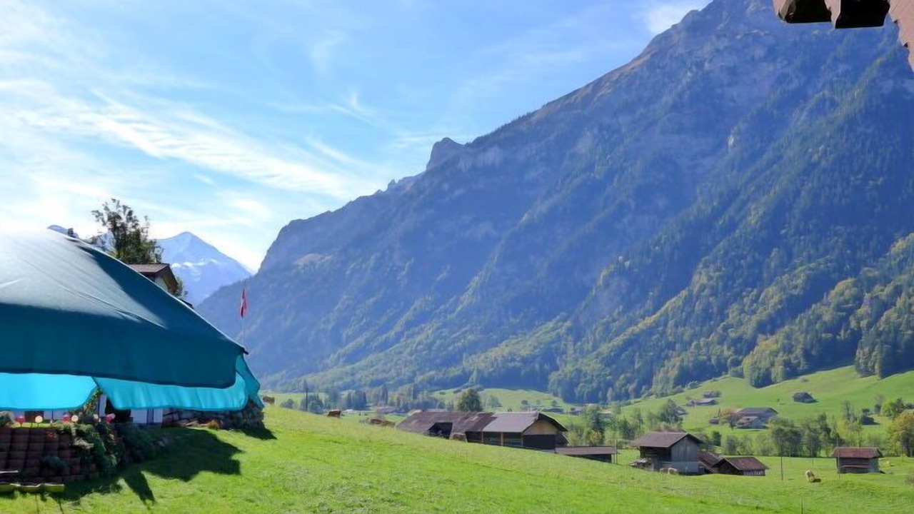 Photo of Others in Kandergrund