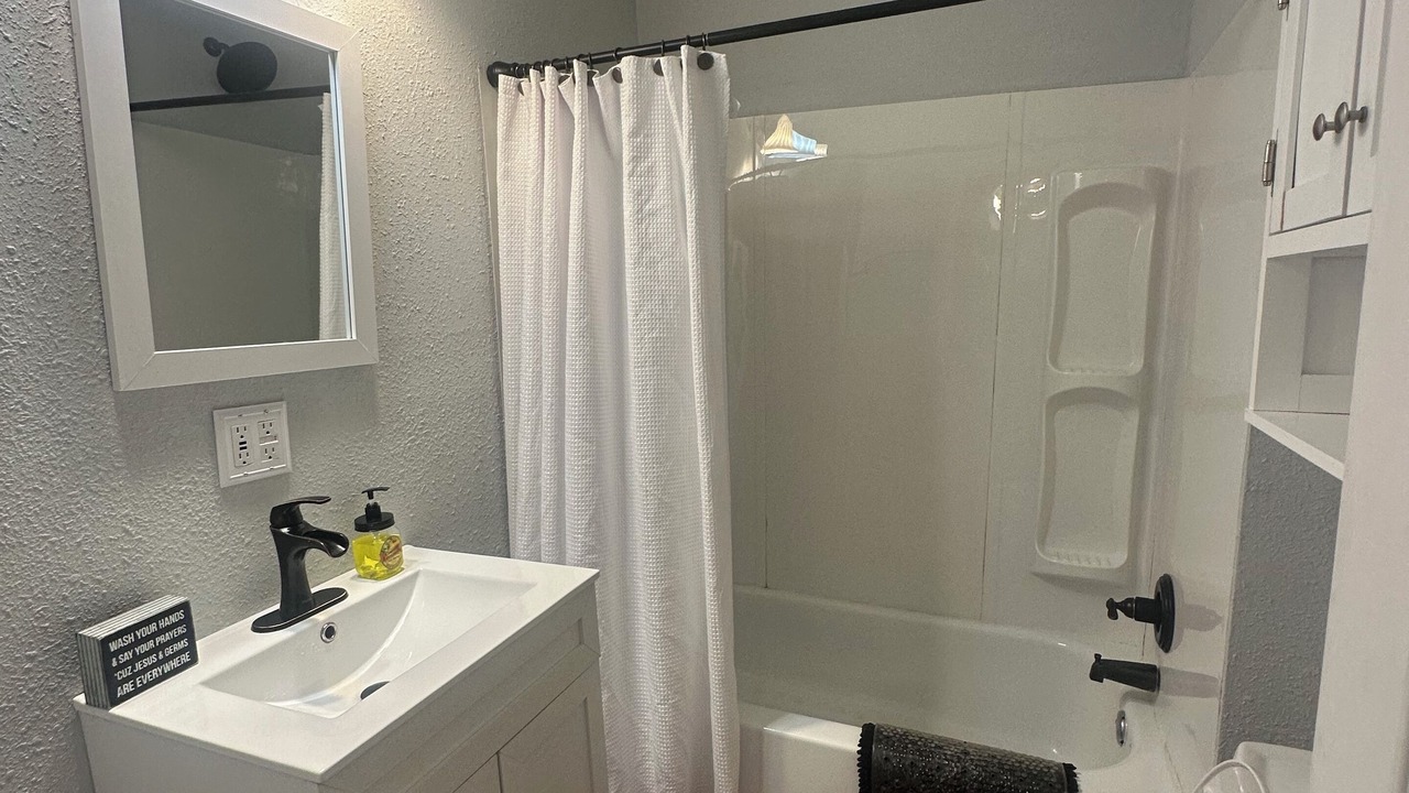Photo of Bathroom in Blytheville