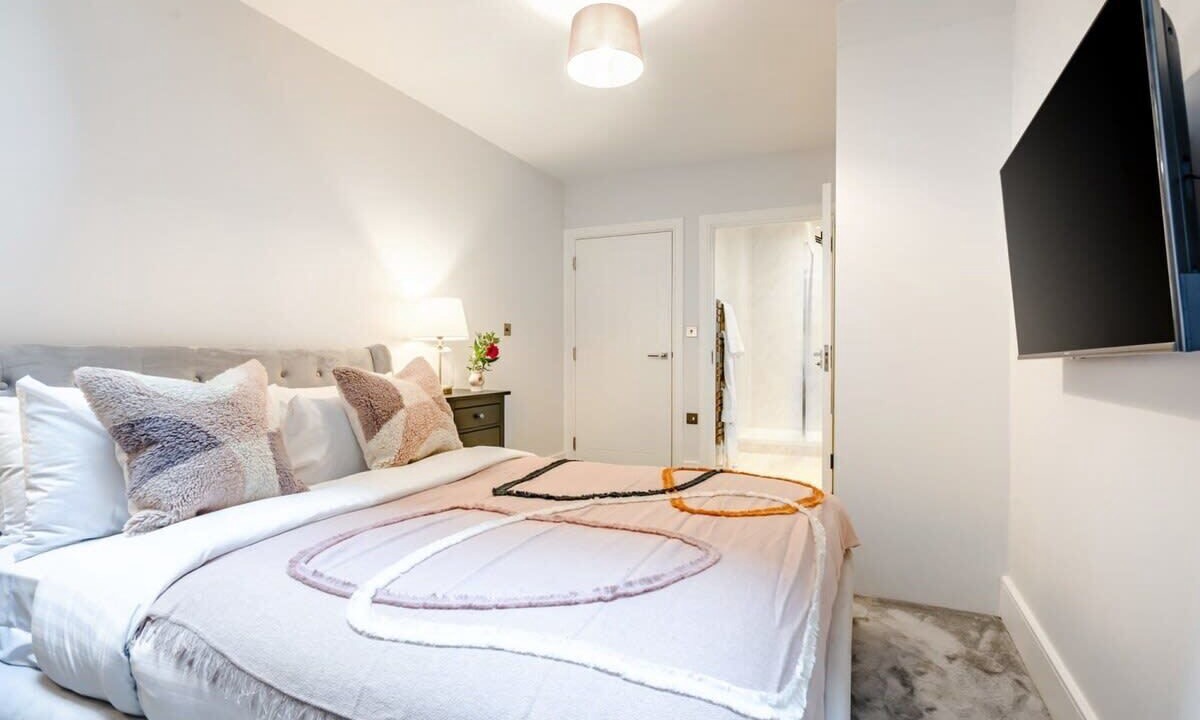 Photo of Bedroom in Holborn and Covent Garden