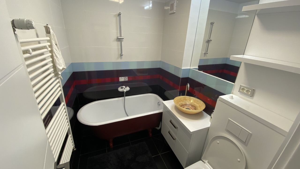 Photo of Bathroom in Old City