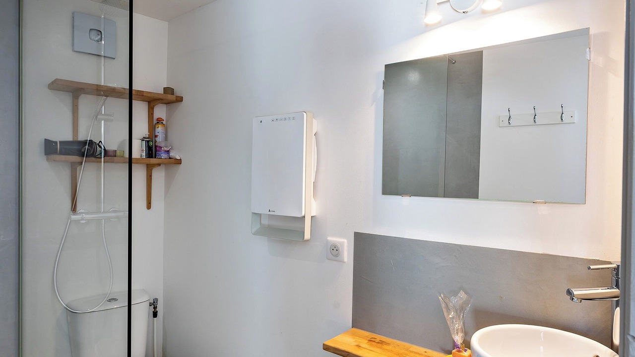 Photo of Bathroom in Le Cres