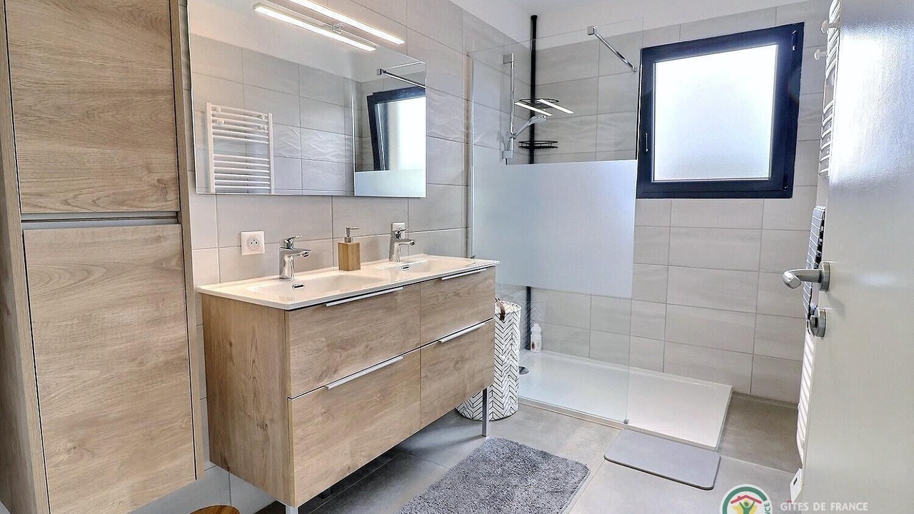 Photo of Bathroom in Saint-Didier-sous-Aubenas