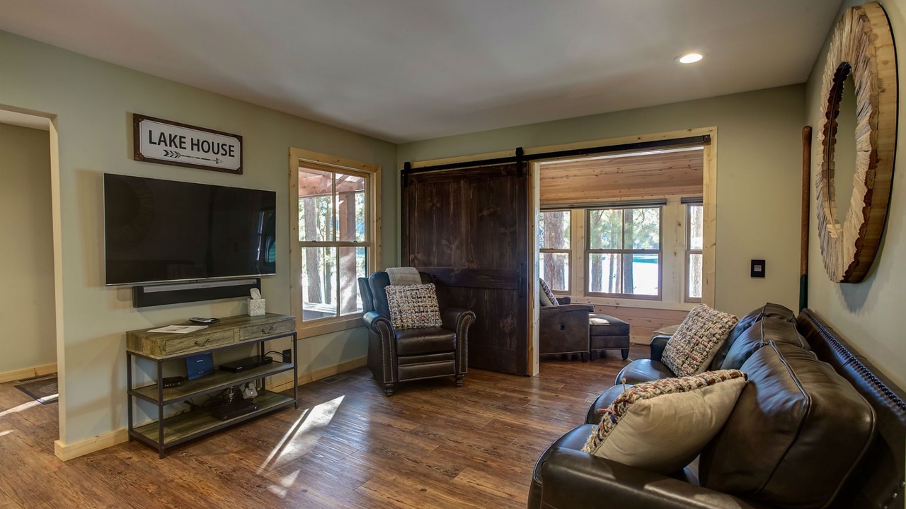 Photo of Livingroom in Mayfield