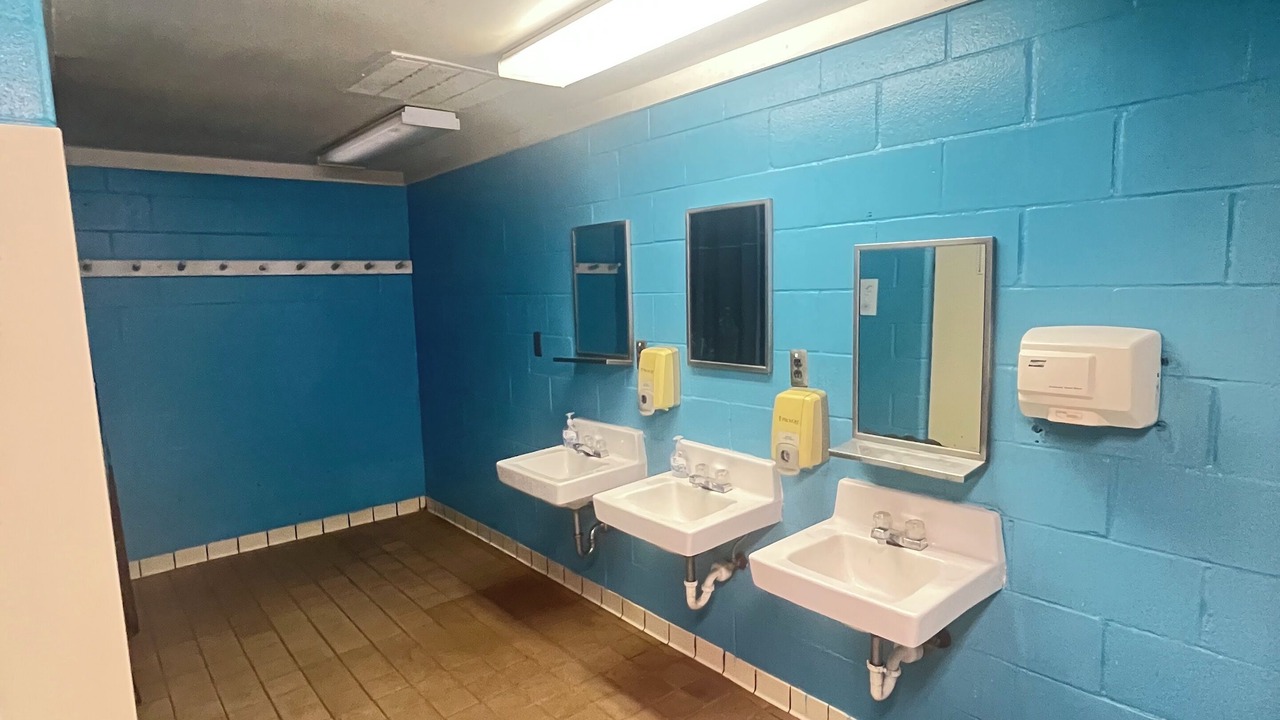 Photo of Bathroom in Lake
