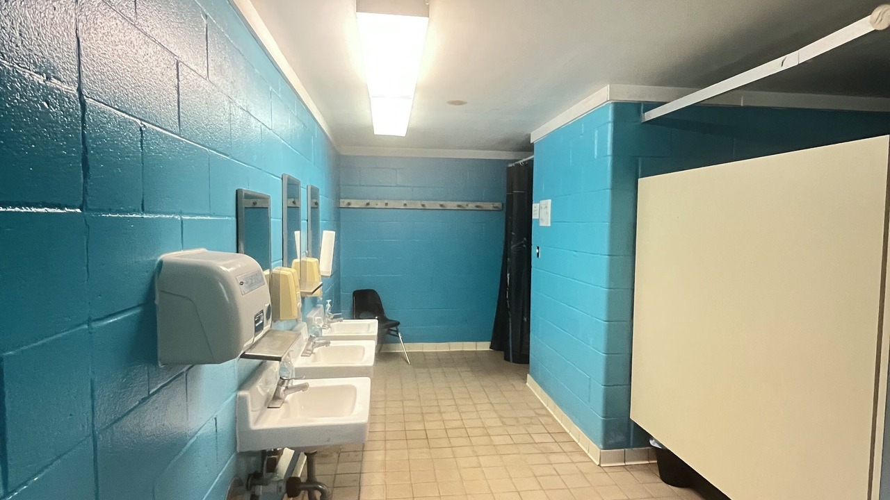 Photo of Bathroom in Lake