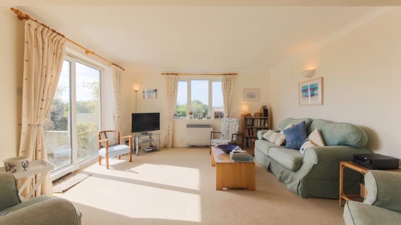 Photo of Livingroom in St Merryn
