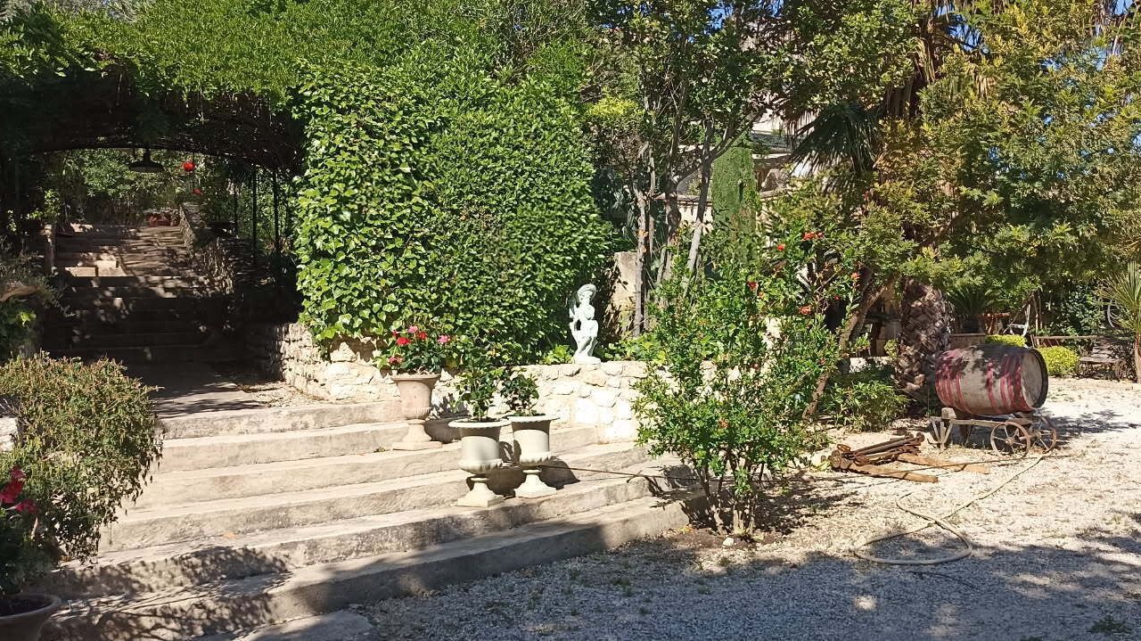 Photo of Outdoor in Plaissan