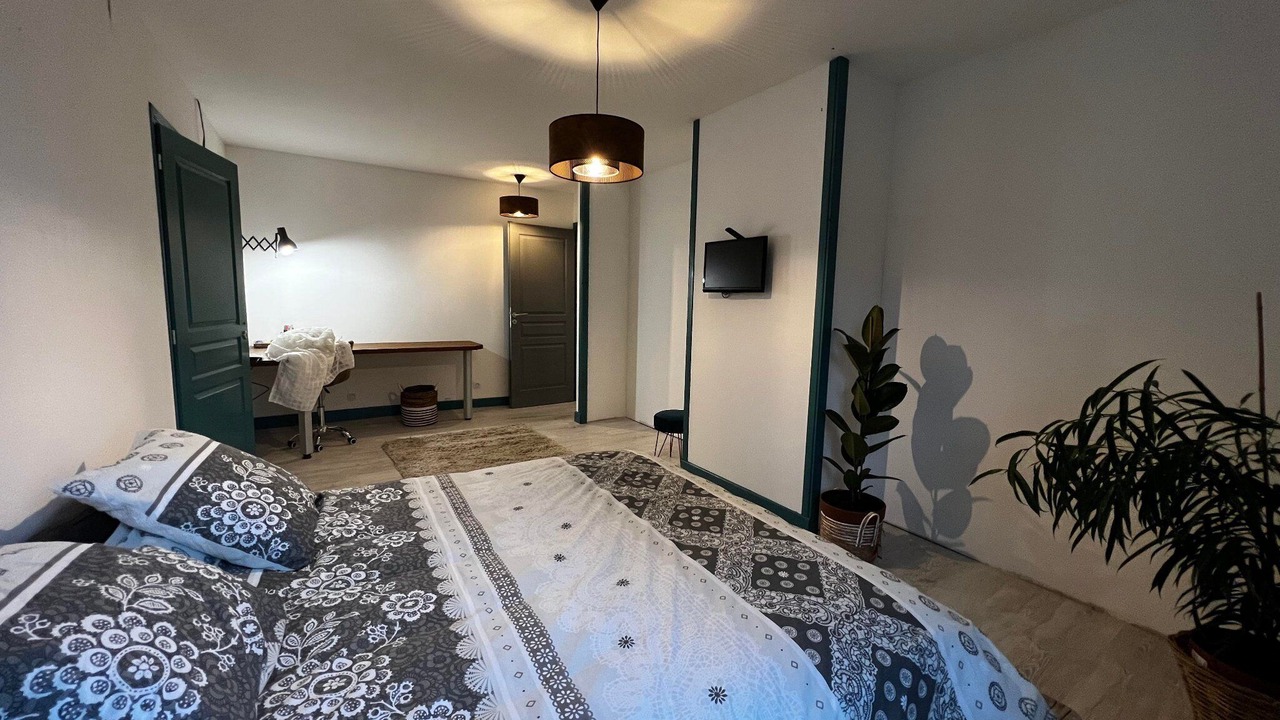 Photo of Bedroom in Saint-Felix-de-Tournegat