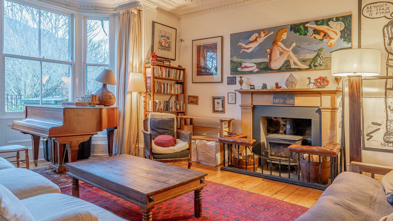 Photo of Livingroom in Newington