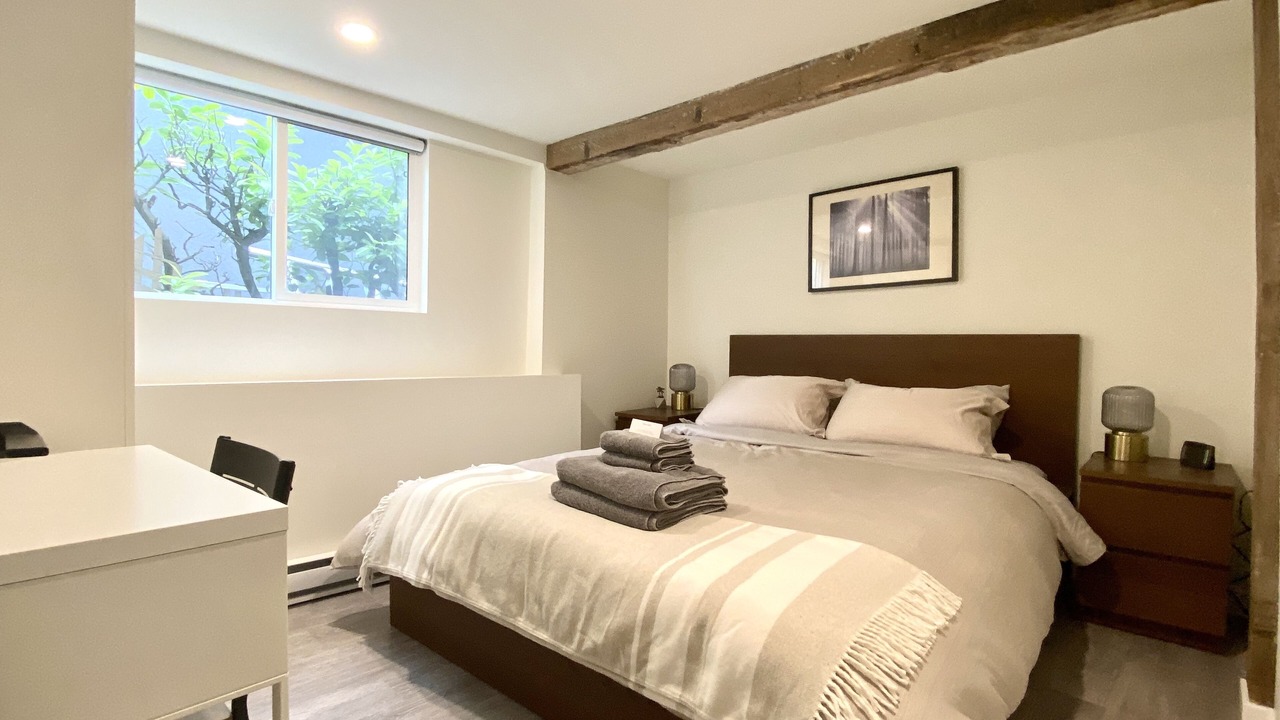 Photo of Bedroom in Kensington-Cedar Cottage