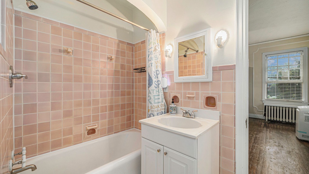 Photo of Bathroom in Grosse Pointe