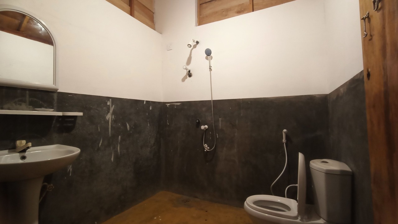 Photo of Bathroom in Pottuvil Division 2