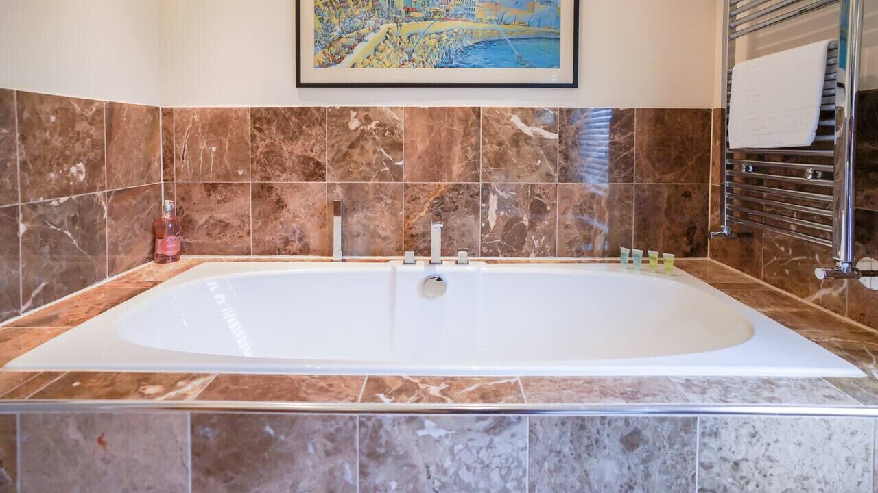 Photo of Bathroom in Pontcanna