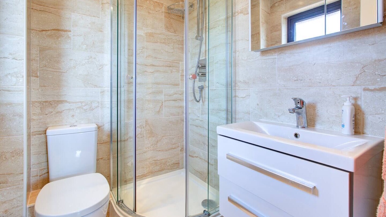 Photo of Bathroom in Barling