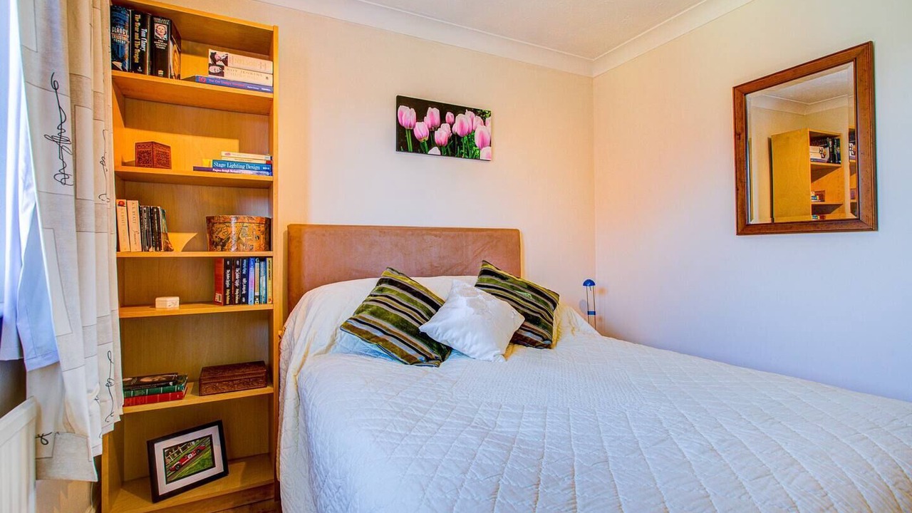 Photo of Bedroom in Barling