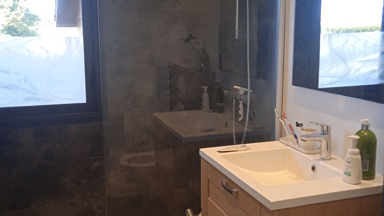 Photo of Bathroom in Plougoulm