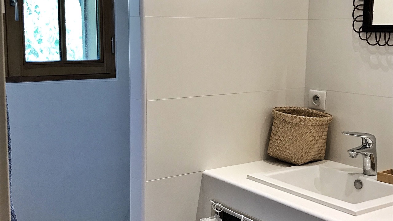 Photo of Bathroom in Piraillan