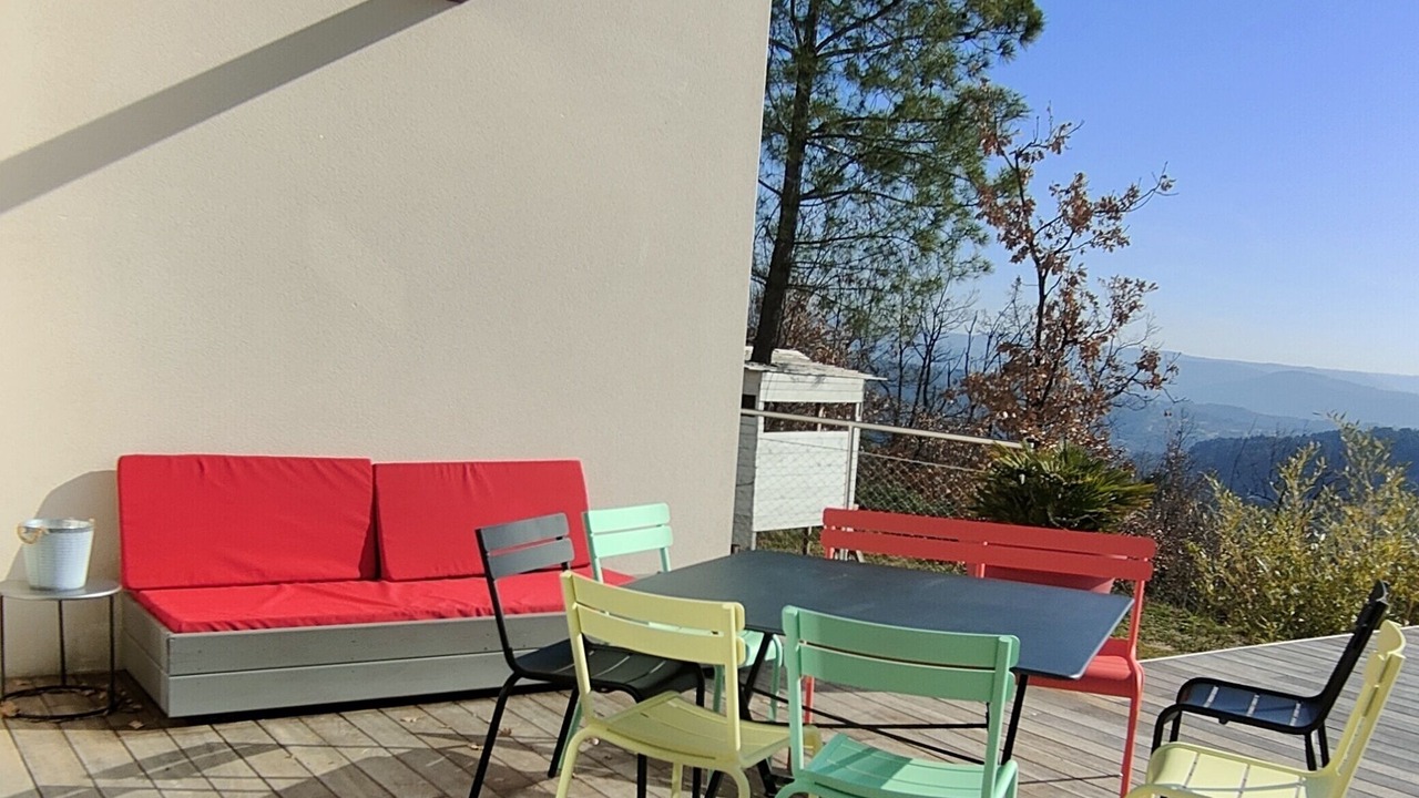 Photo of Outdoor in Mercuer