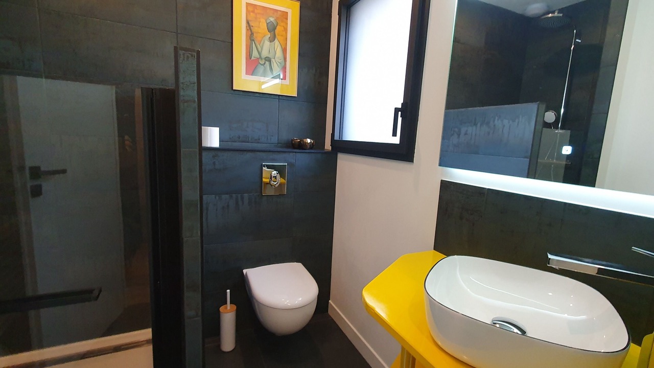 Photo of Bathroom in Mercuer
