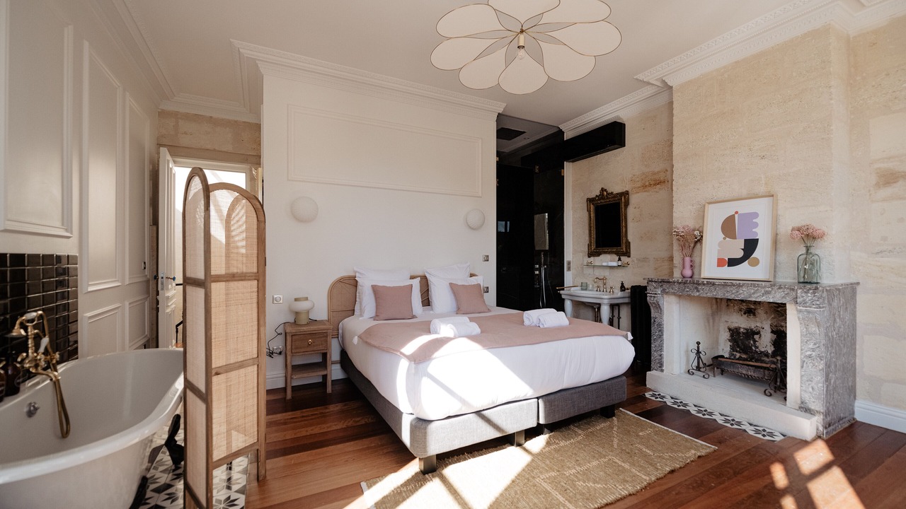 Photo of Bedroom in Carignan-de-Bordeaux