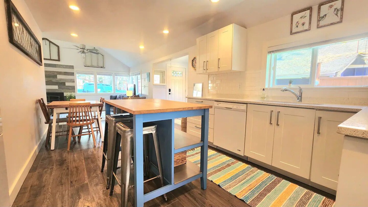 Photo of Kitchen in Cultus Lake