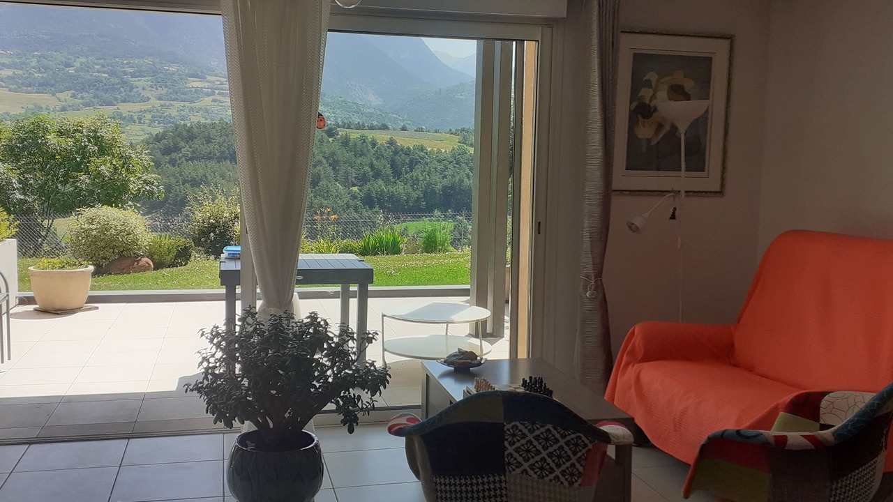 Photo of Livingroom in Embrun