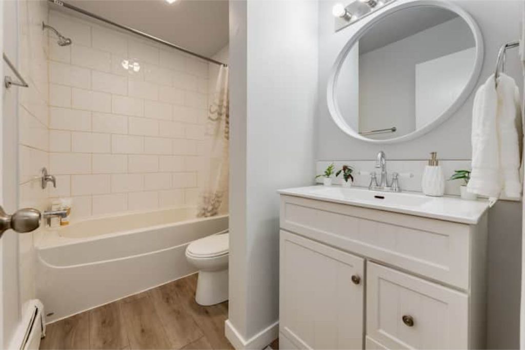 Photo of Bathroom in Connaught