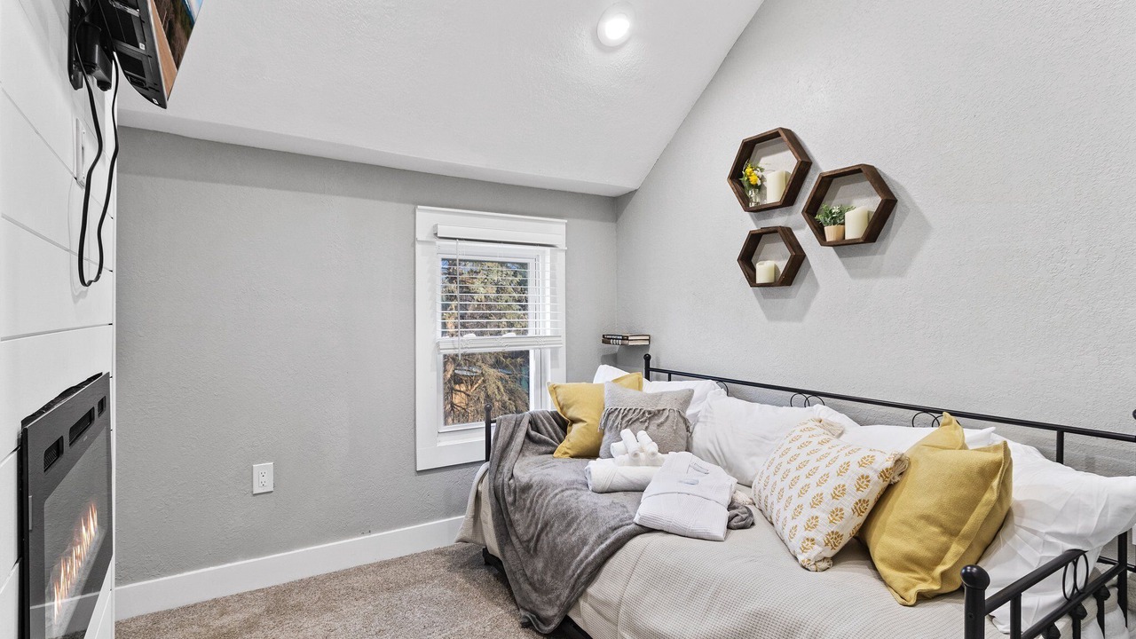 Photo of Bedroom in Village of Germantown