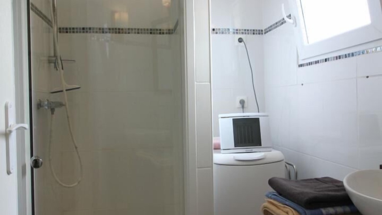 Photo of Bathroom in Jau-Dignac-et-Loirac