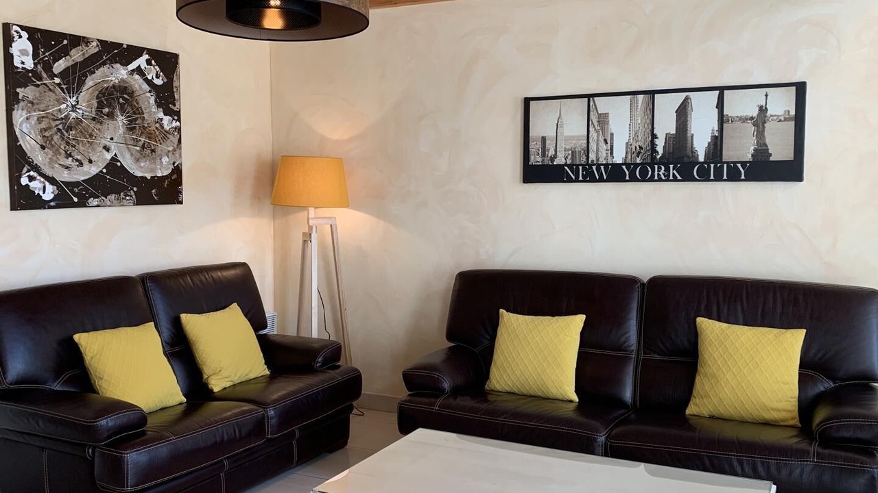Photo of Livingroom in Mazion