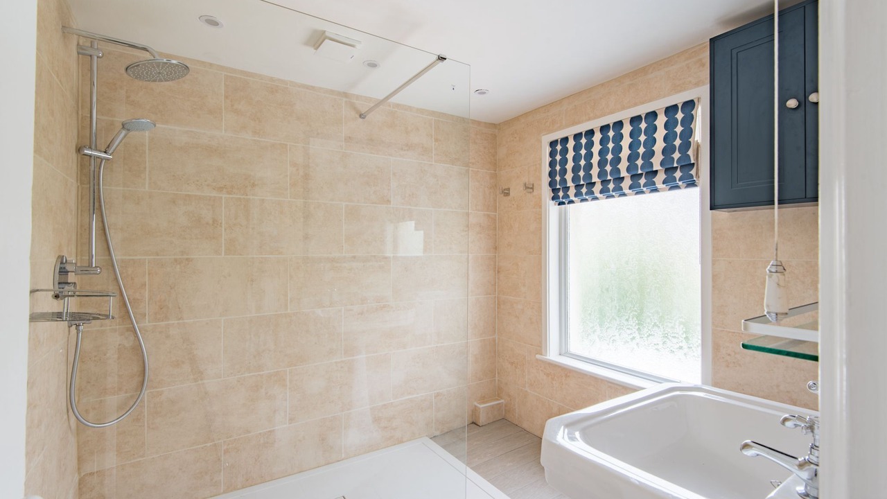 Photo of Bathroom in Charing