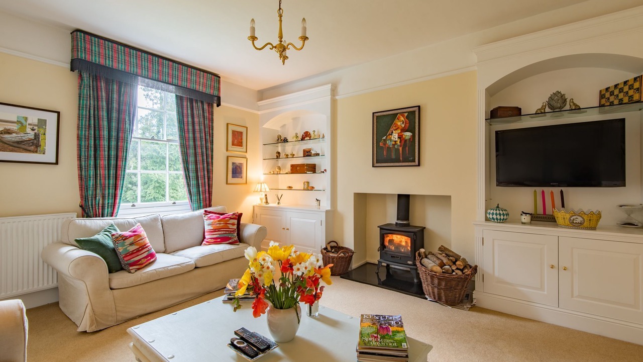 Photo of Livingroom in Charing