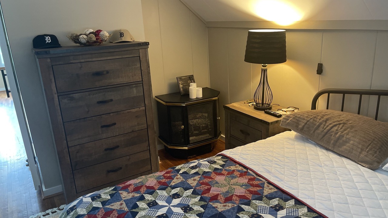 Photo of Bedroom in Ypsilanti