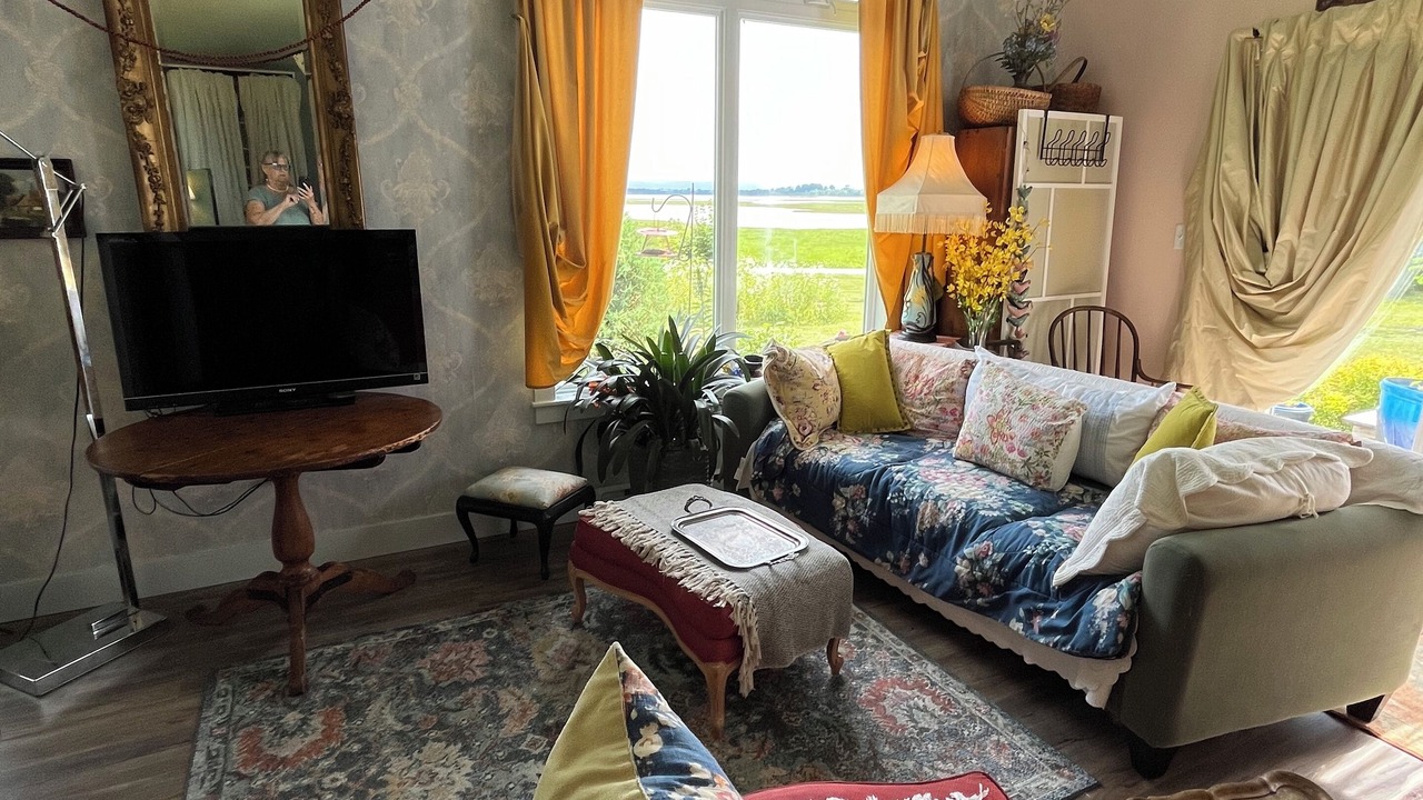 Photo of Livingroom in Kingsport