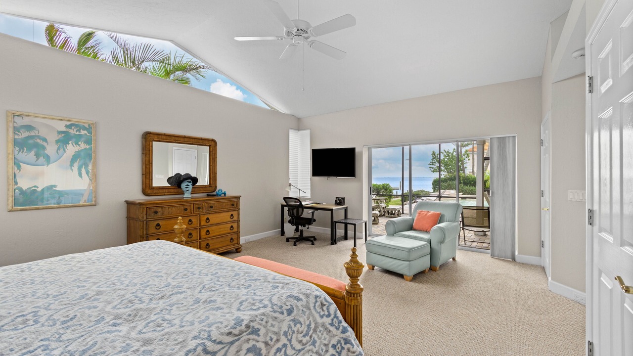 Photo of Bedroom in Longboat Key