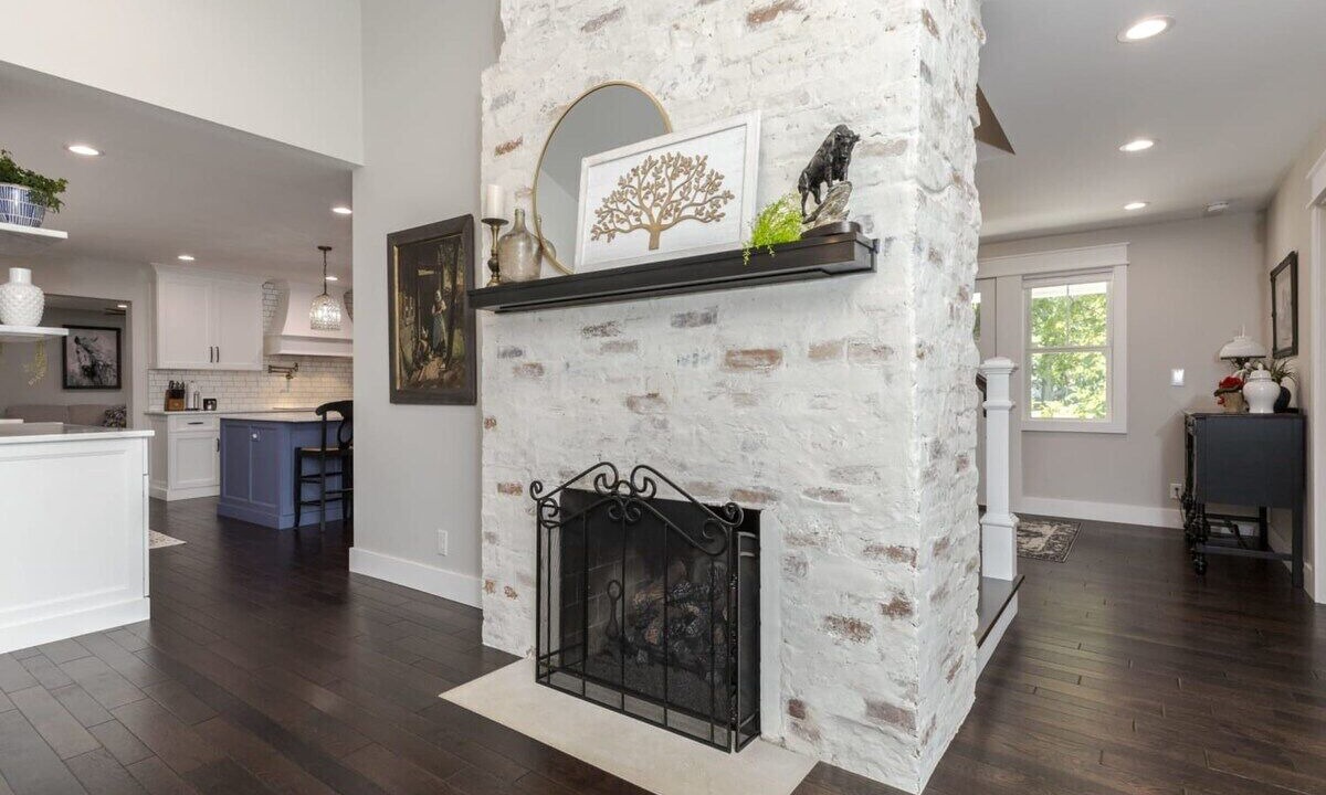 Photo of Livingroom in Lawndale