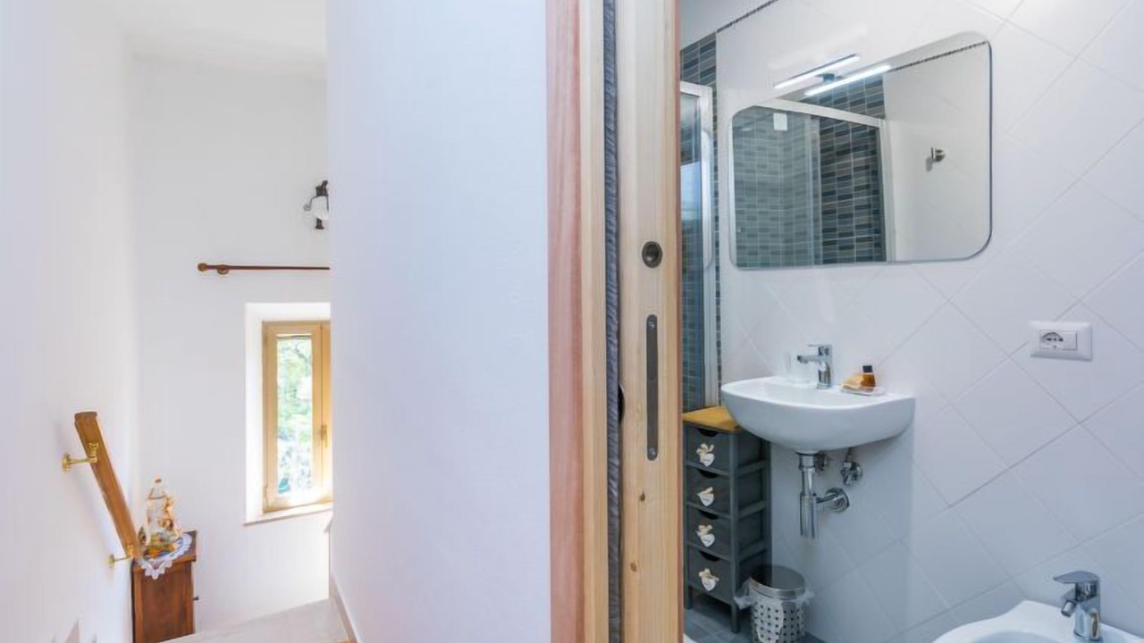 Photo of Bathroom in Montefollonico