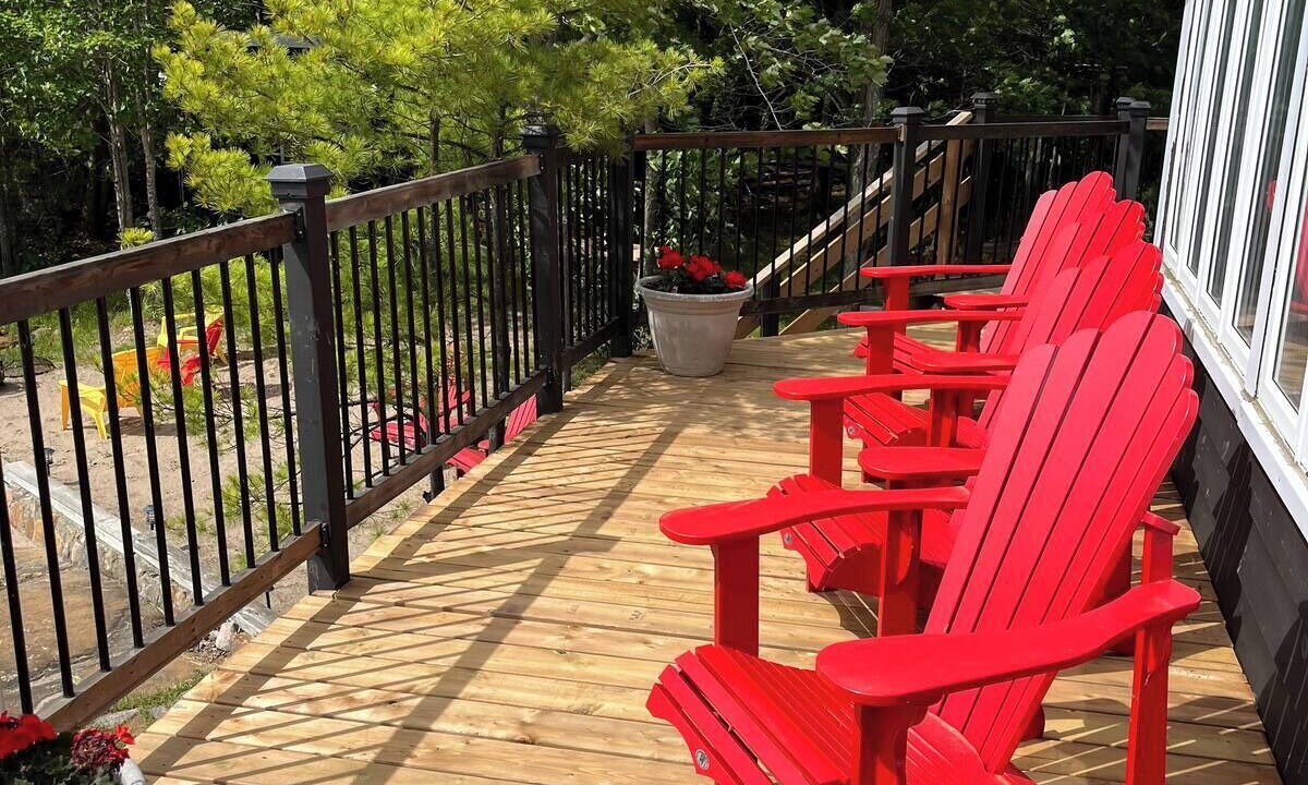 Photo of Patio Balcony in Honey Harbour