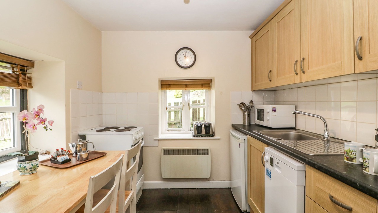 Photo of Kitchen in Llanvair Kilgeddin