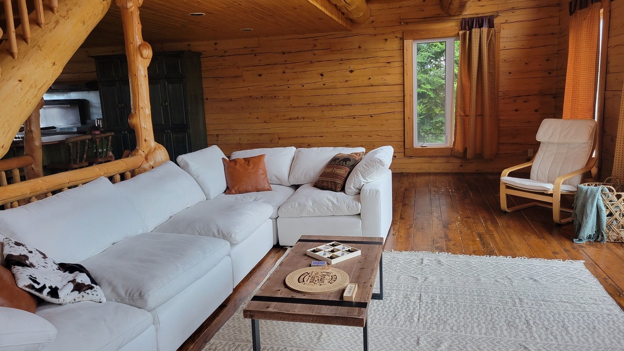 Photo of Livingroom in Mattawa